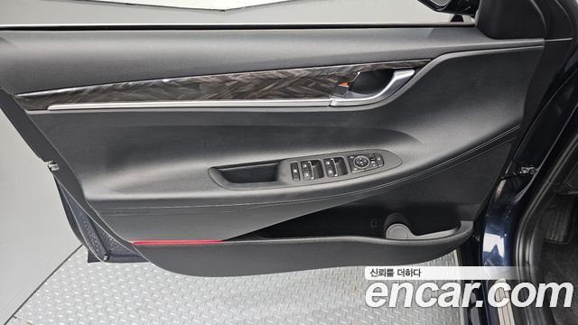 Hyundai Grandeur 2017 — photo 14