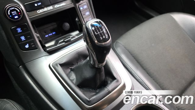 Hyundai Genesis 2012 — photo 9