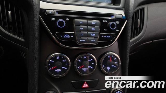 Hyundai Genesis 2012 — photo 19