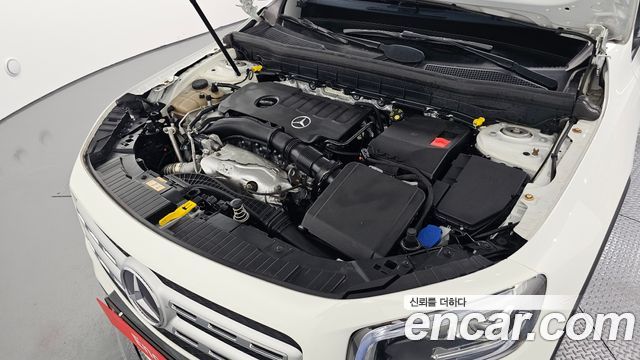 Mercedes-Benz GLB-Class 2021 — photo 6