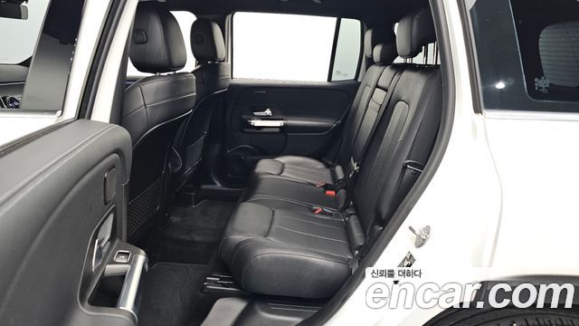 Mercedes-Benz GLB-Class 2021 — photo 17