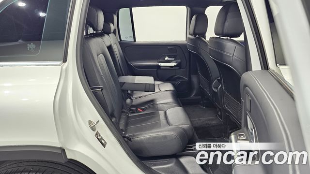 Mercedes-Benz GLB-Class 2021 — photo 26
