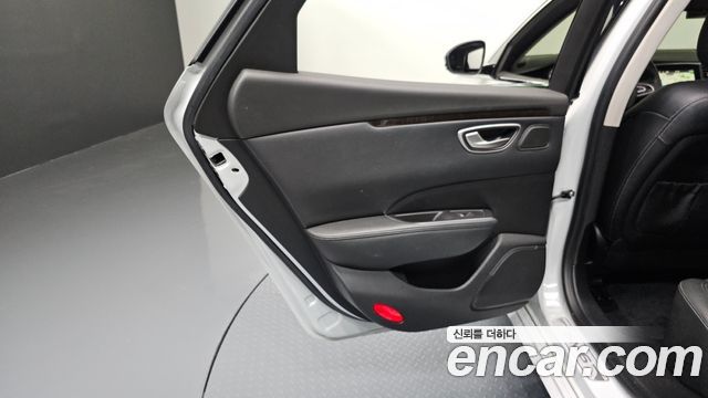 Renault Korea SM6 2016 — photo 15