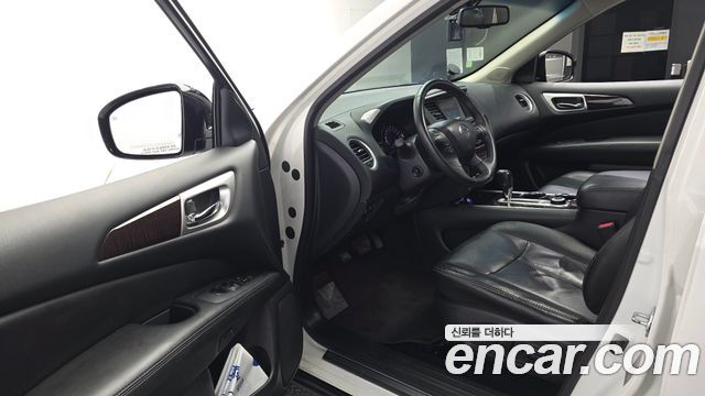 Nissan Pathfinder 2014 — photo 10