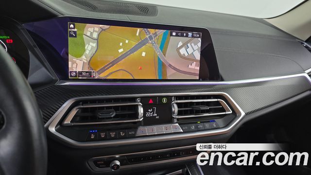 BMW X5 2019 — photo 12