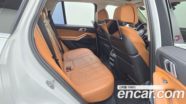 BMW X5 2019 — photo 19