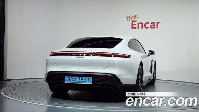 Porsche Taycan 2023 — photo 4