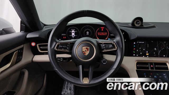 Porsche Taycan 2023 — photo 13