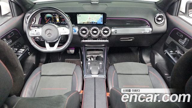 Mercedes-Benz GLB-Class 2021 — photo 10