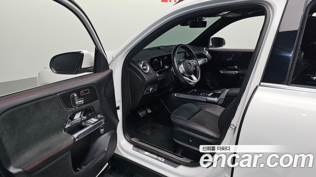 Mercedes-Benz GLB-Class 2021 — photo 13