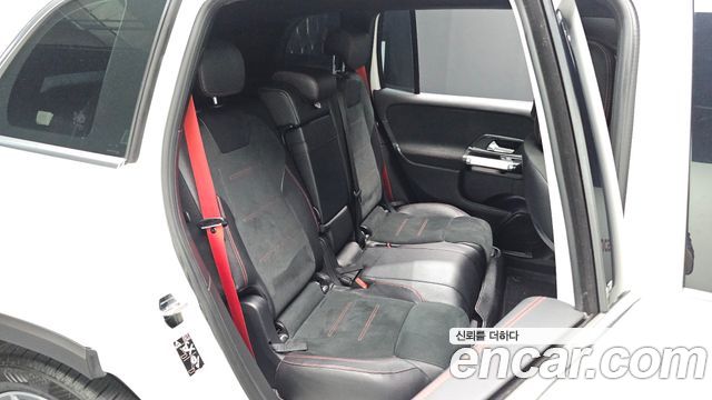 Mercedes-Benz GLB-Class 2021 — photo 17