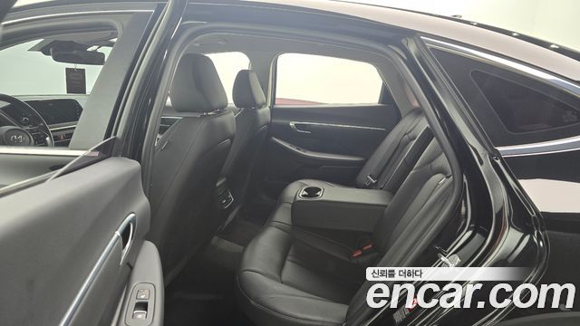 Hyundai Sonata 2021 — photo 17