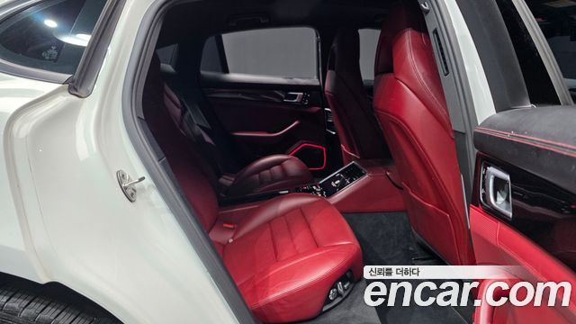 Porsche Panamera 2019 — photo 18