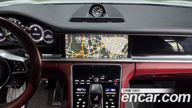 Porsche Panamera 2019 — photo 20