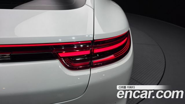 Porsche Panamera 2019 — photo 9