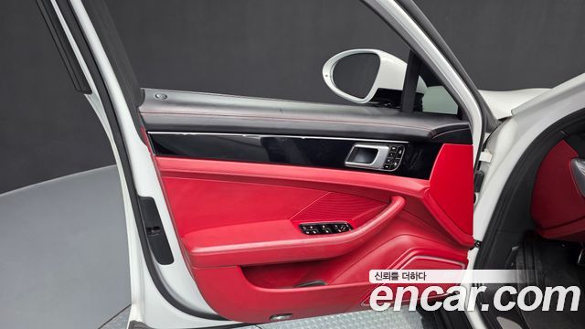 Porsche Panamera 2019 — photo 14