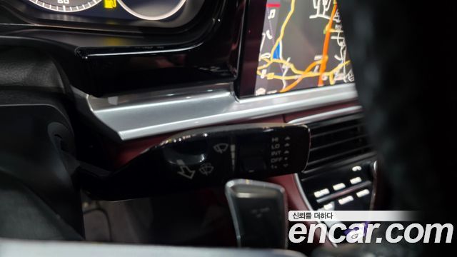 Porsche Panamera 2019 — photo 38