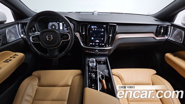 Volvo S60 2022 — photo 10