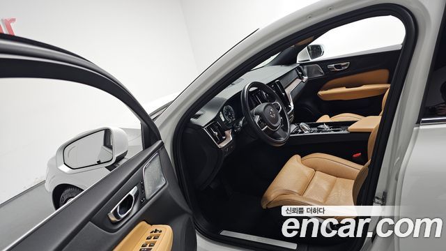 Volvo S60 2022 — photo 13