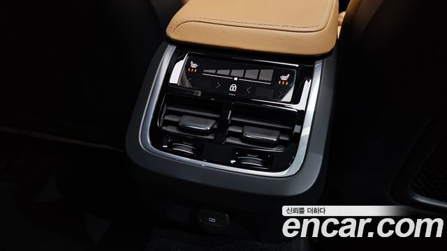 Volvo S60 2022 — photo 25