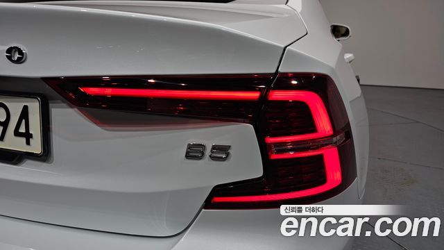Volvo S60 2022 — photo 9