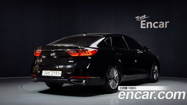 Kia K7 2018 — photo 2