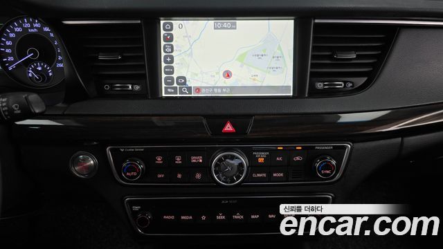Kia K7 2018 — photo 13
