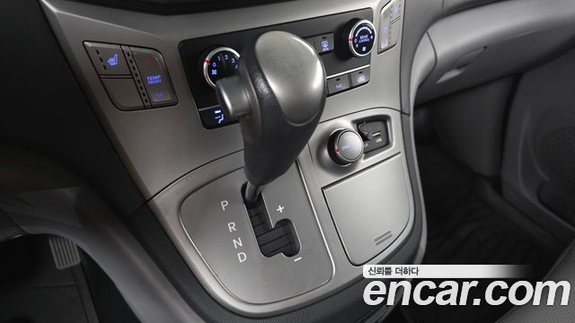 Hyundai Starex 2016 — photo 12