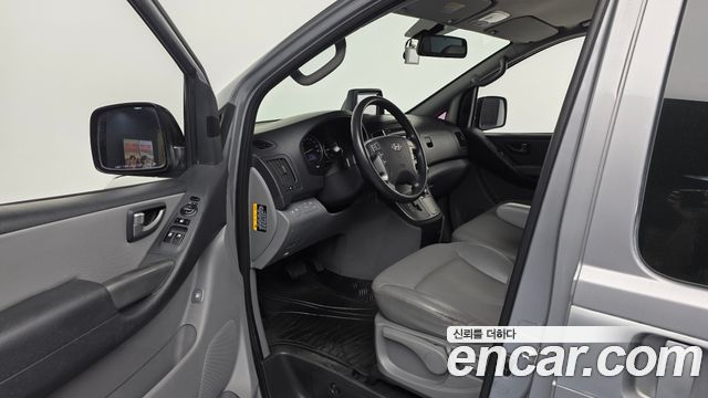 Hyundai Starex 2016 — photo 13
