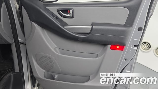 Hyundai Starex 2016 — photo 15