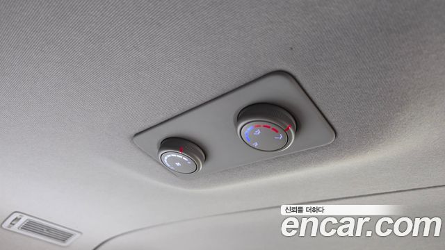 Hyundai Starex 2016 — photo 27