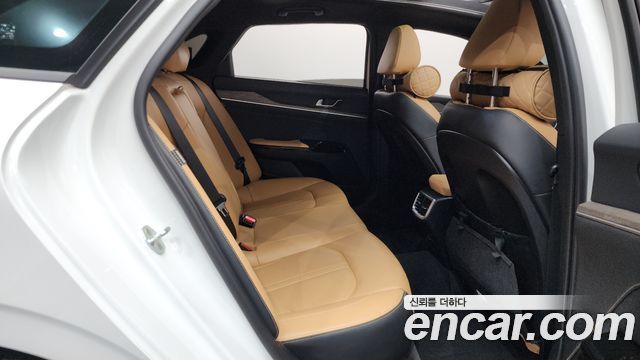Kia K5 2022 — photo 17