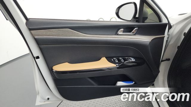 Kia K5 2022 — photo 14