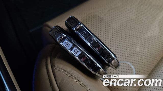 Kia K7 2020 — photo 22