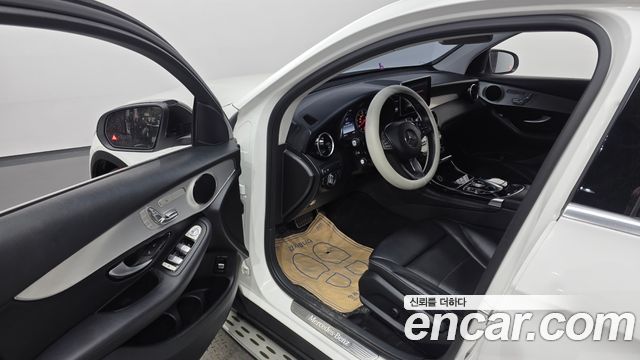 Mercedes-Benz GLC-Class 2018 — photo 13
