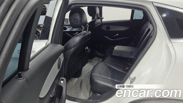 Mercedes-Benz GLC-Class 2018 — photo 17