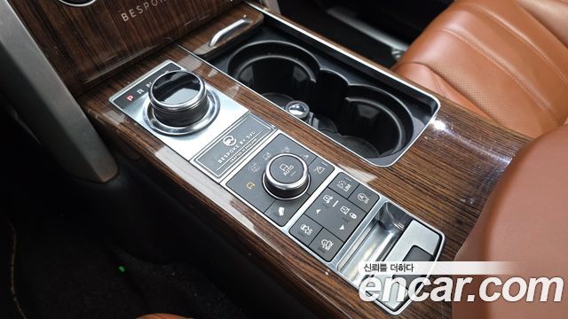 Land Rover Range Rover 2017 — photo 12