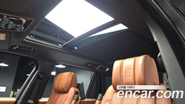 Land Rover Range Rover 2017 — photo 25