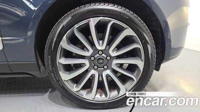 Land Rover Range Rover 2017 — photo 7