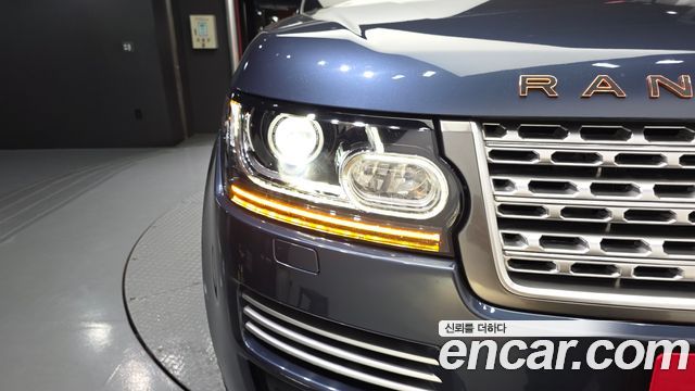 Land Rover Range Rover 2017 — photo 8
