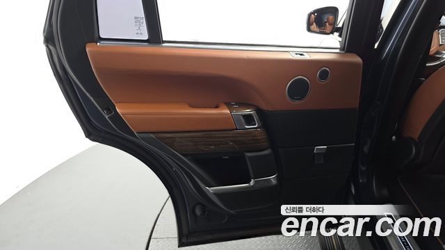 Land Rover Range Rover 2017 — photo 15