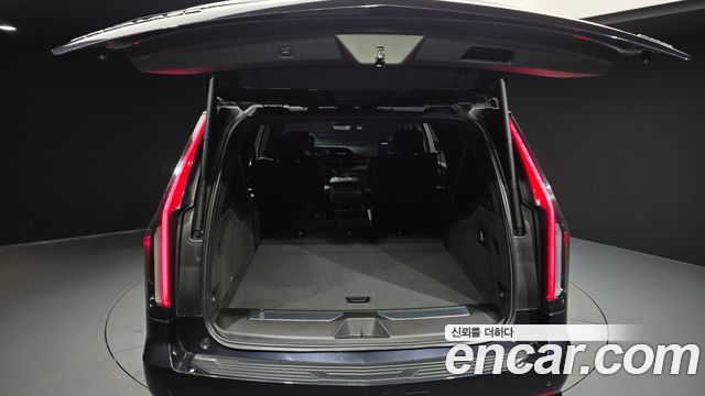 Cadillac Escalade 2023 — photo 20