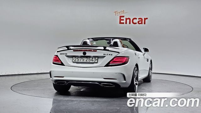 Mercedes-Benz SLC-Class 2019 — photo 4