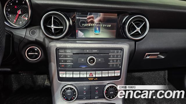 Mercedes-Benz SLC-Class 2019 — photo 19
