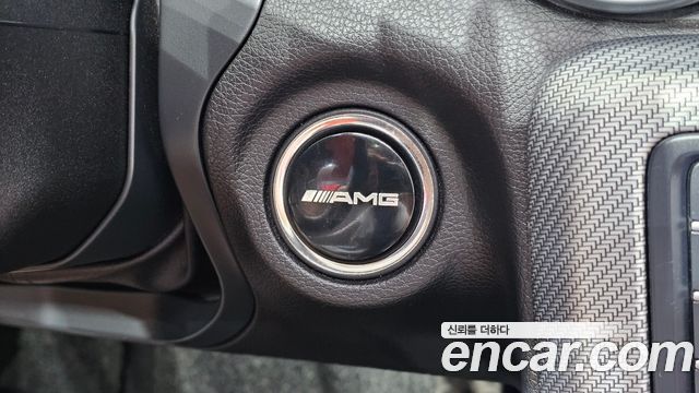 Mercedes-Benz SLC-Class 2019 — photo 23