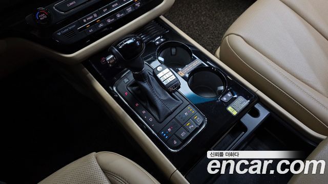 Kia Canival 2016 — photo 12