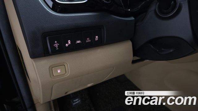 Kia Canival 2016 — photo 20