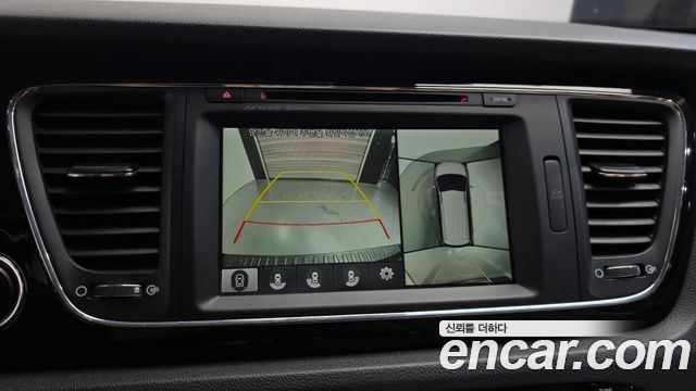 Kia Canival 2016 — photo 22