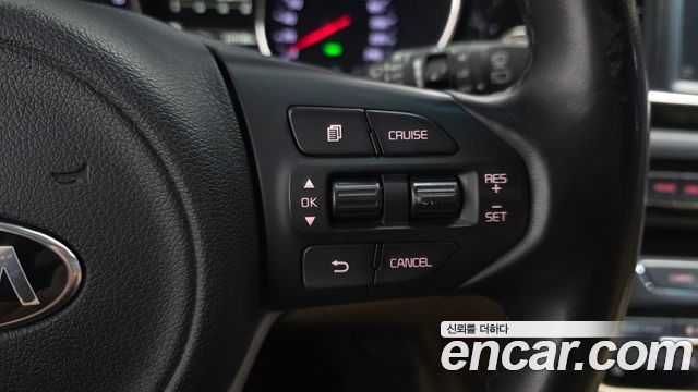 Kia Canival 2016 — photo 24