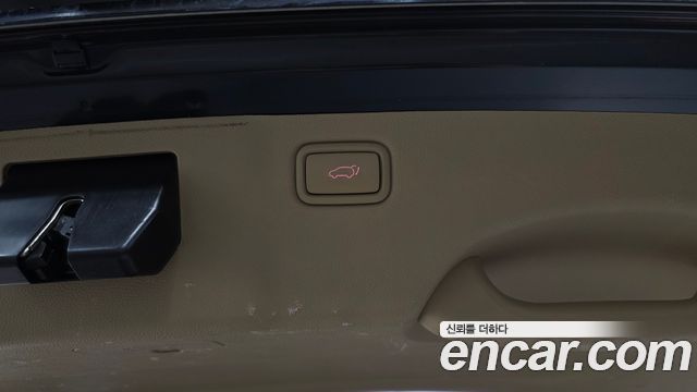 Kia Canival 2016 — photo 30